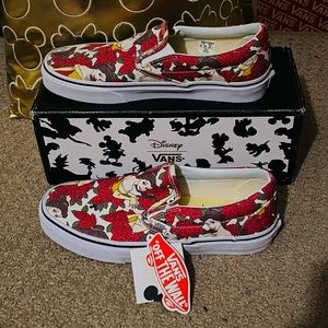 Disney x Vans Belle classic slip on! ✨NIB